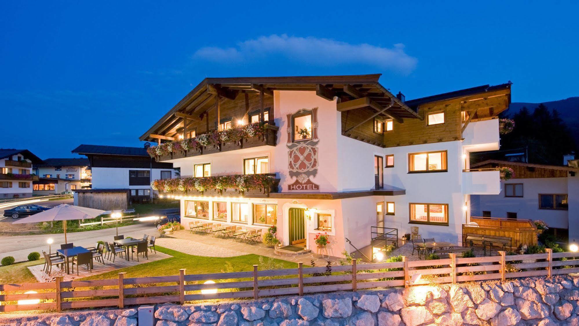 Landhotel Foehrenhof المو المظهر الخارجي الصورة
